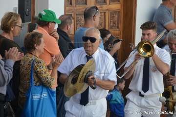 Miles de personas celebran el día de Santa Lucía en Las Tirajanas (Foto Francisco Javier Santana)